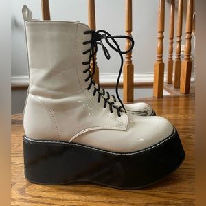 Shiny Vinyl White Lace-Up Platform Boots